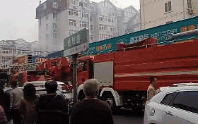 突發(fā)！青島一居民樓發(fā)生爆燃！已造1人死亡，7人受傷！3公里外有震感…